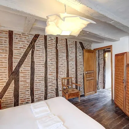 L'authentique / Quartier Blanqui Apartment *