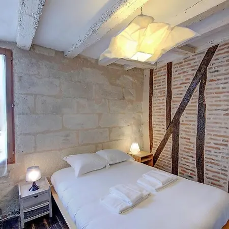 Apartment L'authentique / Quartier Blanqui *